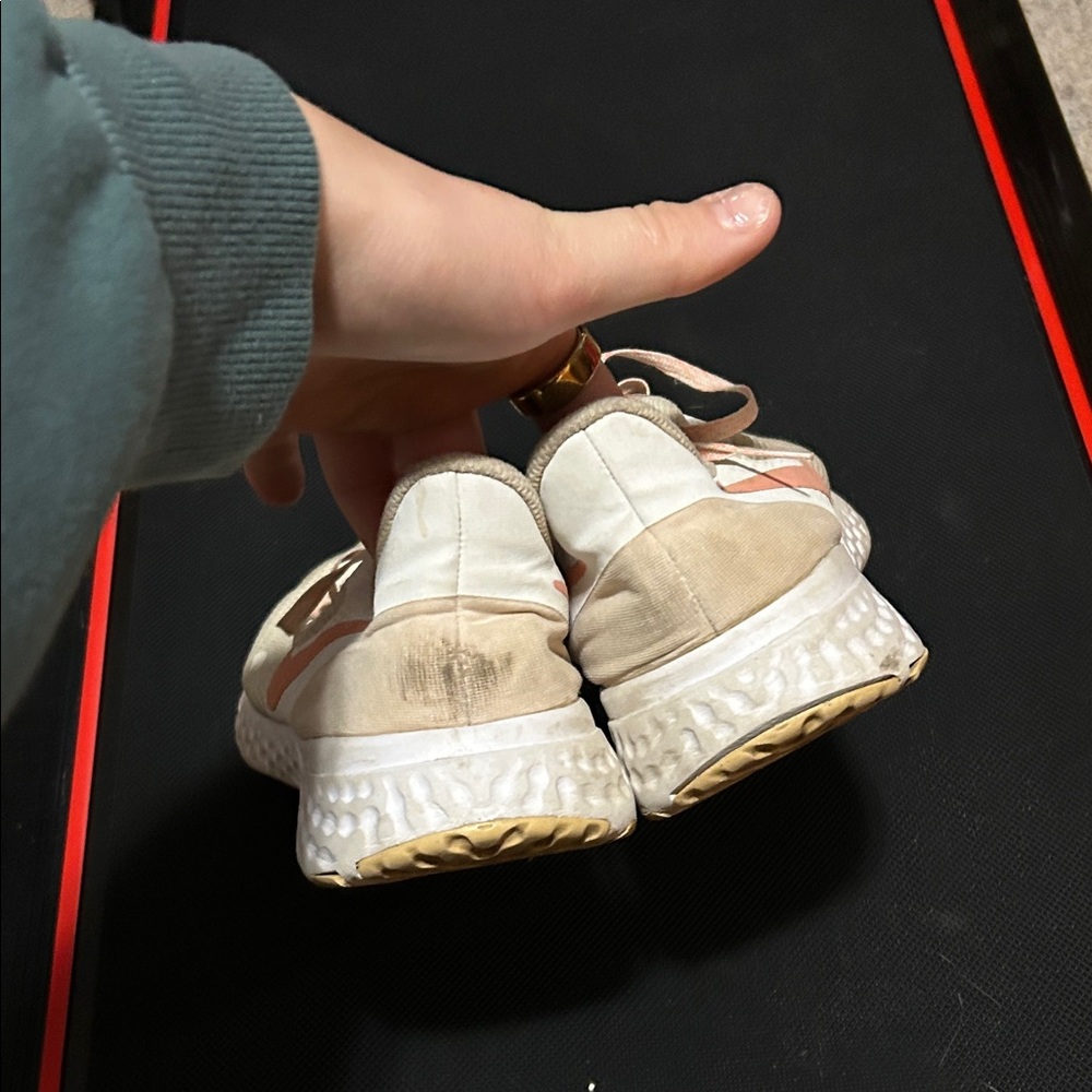 Nike Women's Beige and Coral Athletic Shoes - Picture 3 of 3